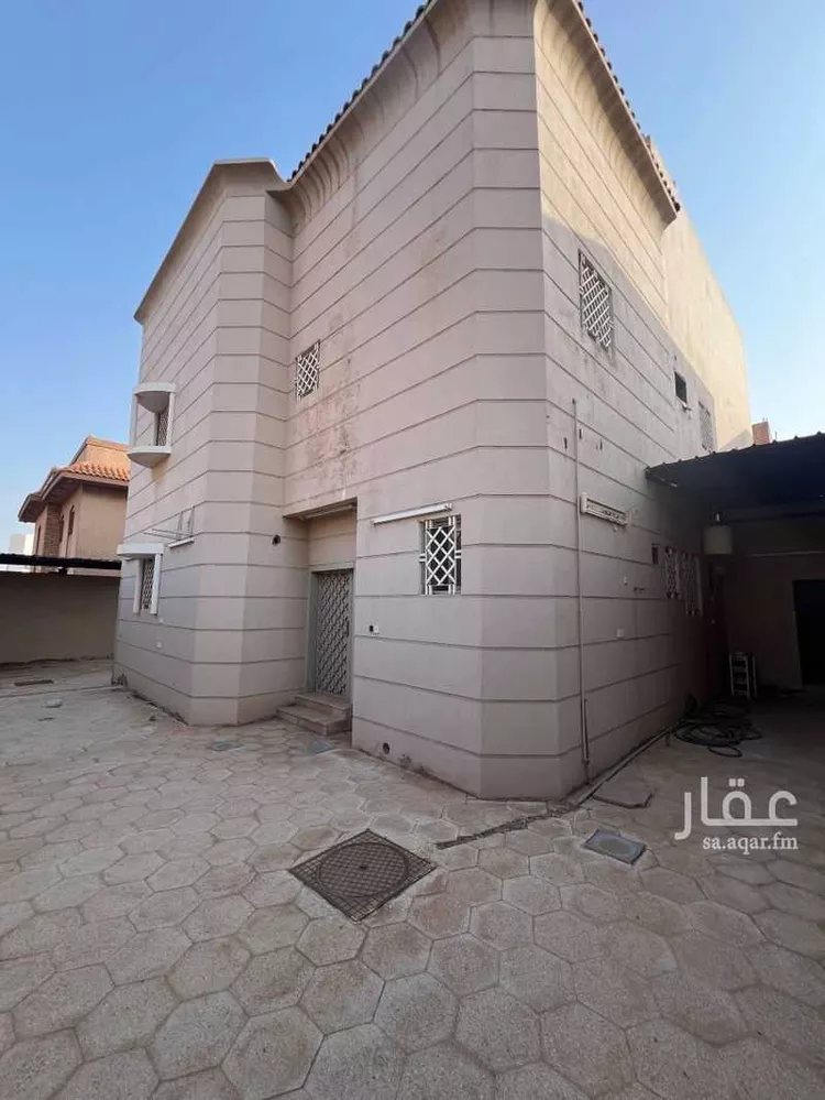 فيلا للبيع في شارع البلدية, حي الديرة, مدينة البكيريه, منطقة القصيم