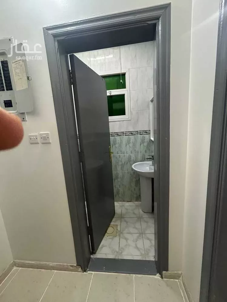 عمارة للإيجار في شارع طريق عثمان بن عفان, حي النزهة, مدينة الرياض, منطقة الرياض صورة 3