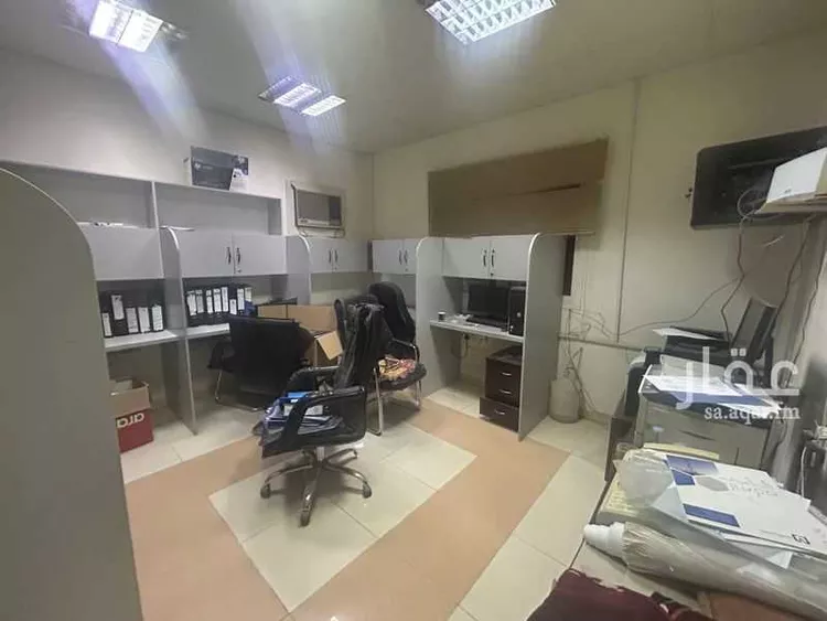 Commercial Office for Rent in Riyadh Al Mughrizat صورة 3