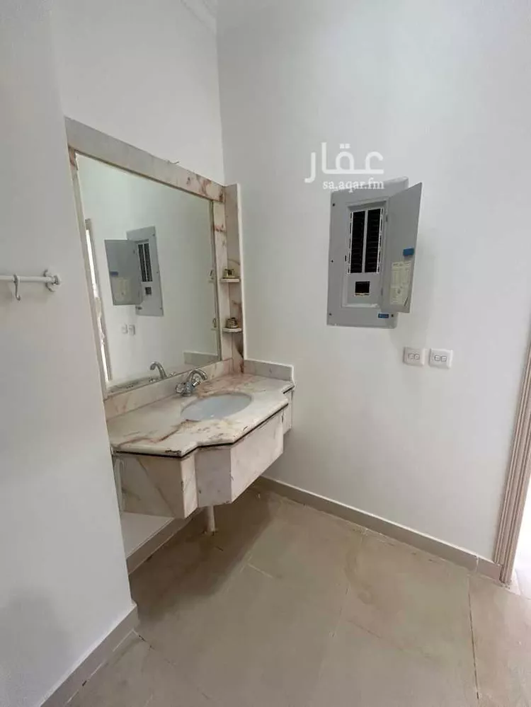 عمارة للإيجار في شارع الدوادمي, حي مغرزات, مدينة الرياض, منطقة الرياض صورة 5