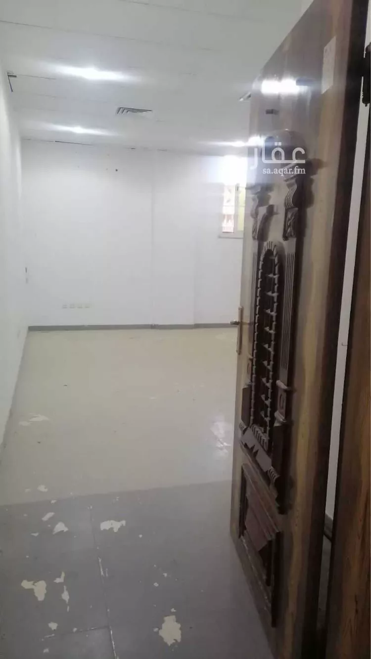 مكتب تجاري للإيجار في شارع طريق الملك عبدالعزيز الفرعي, حي الملك فهد, مدينة الرياض, منطقة الرياض 1 صورة