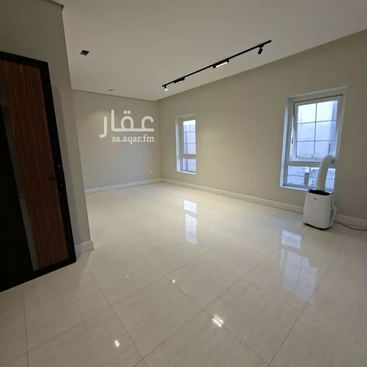 دور للبيع في شارع حريث بن عمار, حي الخليج, مدينة الرياض, منطقة الرياض صورة 3
