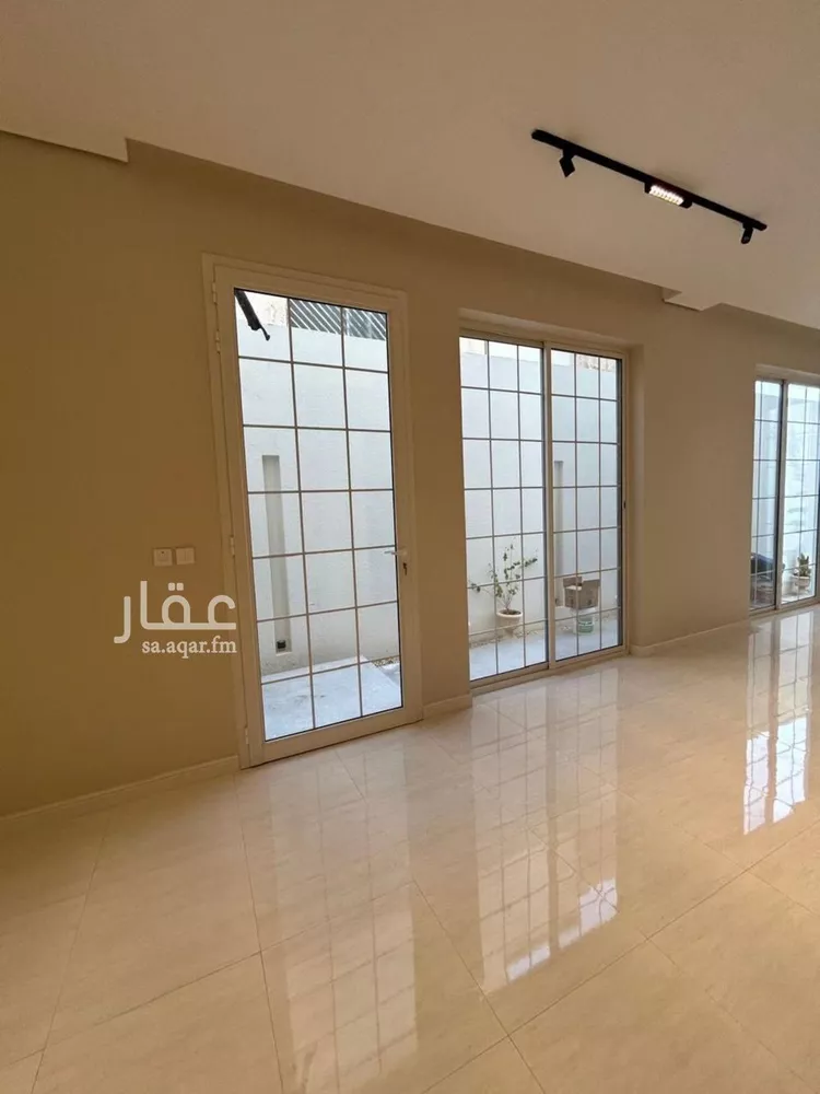 Floor for Sale in Riyadh Al Khaleej صورة 4