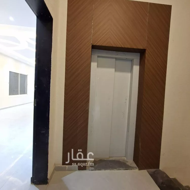Floor for Sale in Riyadh Al Janadriyah صورة 3