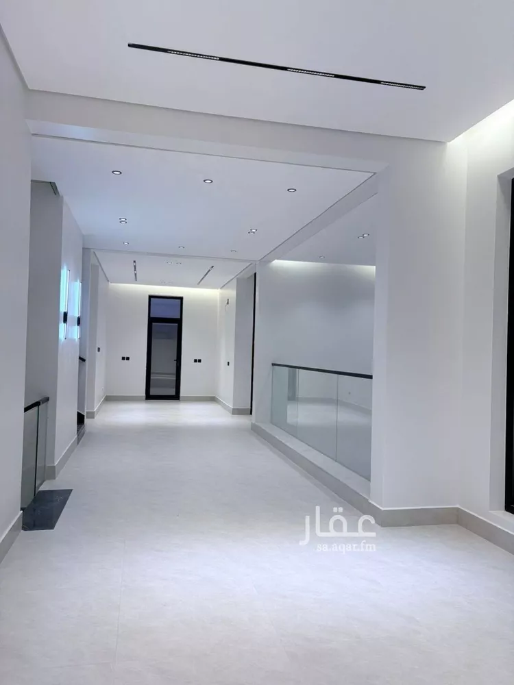 فيلا للبيع في شارع أحمد الكازروني, حي المهدية, مدينة الرياض, منطقة الرياض 12