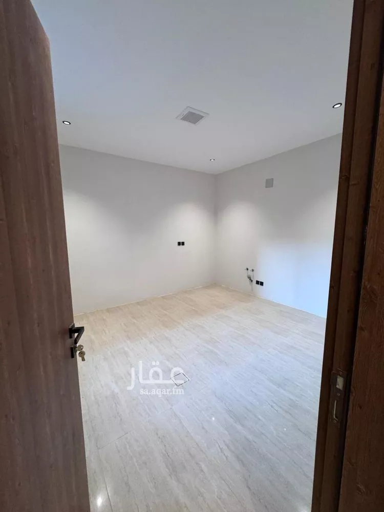 فيلا للبيع في شارع السيل الكبير, حي المهدية, مدينة الرياض, منطقة الرياض صورة 4