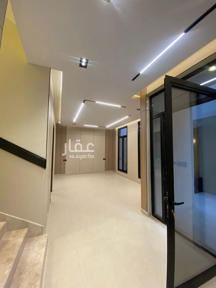 فيلا للبيع في شارع فؤاد محمد عمر توفيق, حي المهدية, مدينة الرياض, منطقة الرياض صورة 4