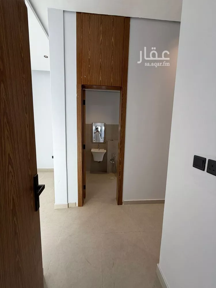 فيلا للبيع في شارع محمد بن أبي بكر القيم, حي المهدية, مدينة الرياض, منطقة الرياض 7