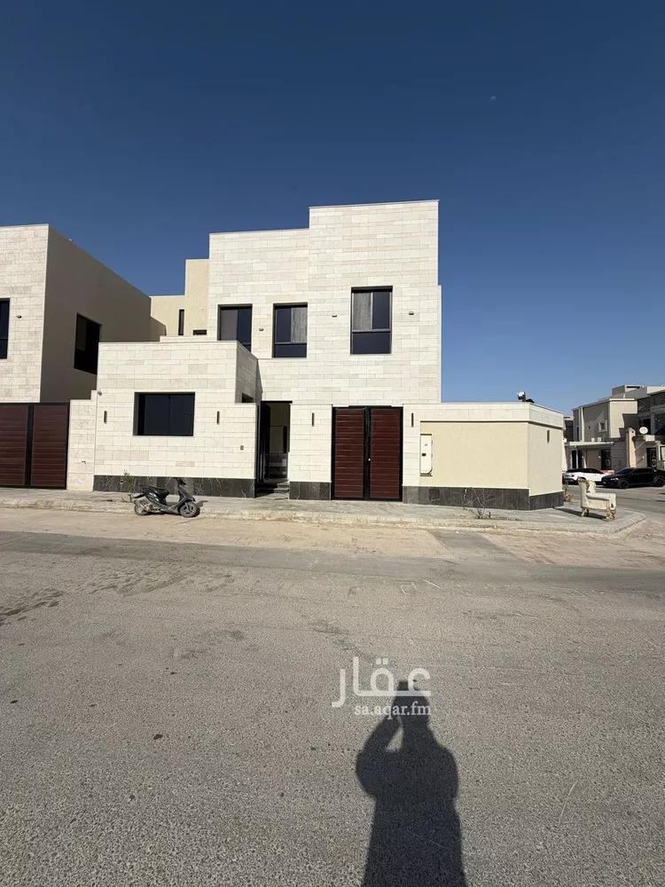 فيلا للبيع في شارع أبي عبدالله محمد بن أيوب, حي المهدية, مدينة الرياض, منطقة الرياض