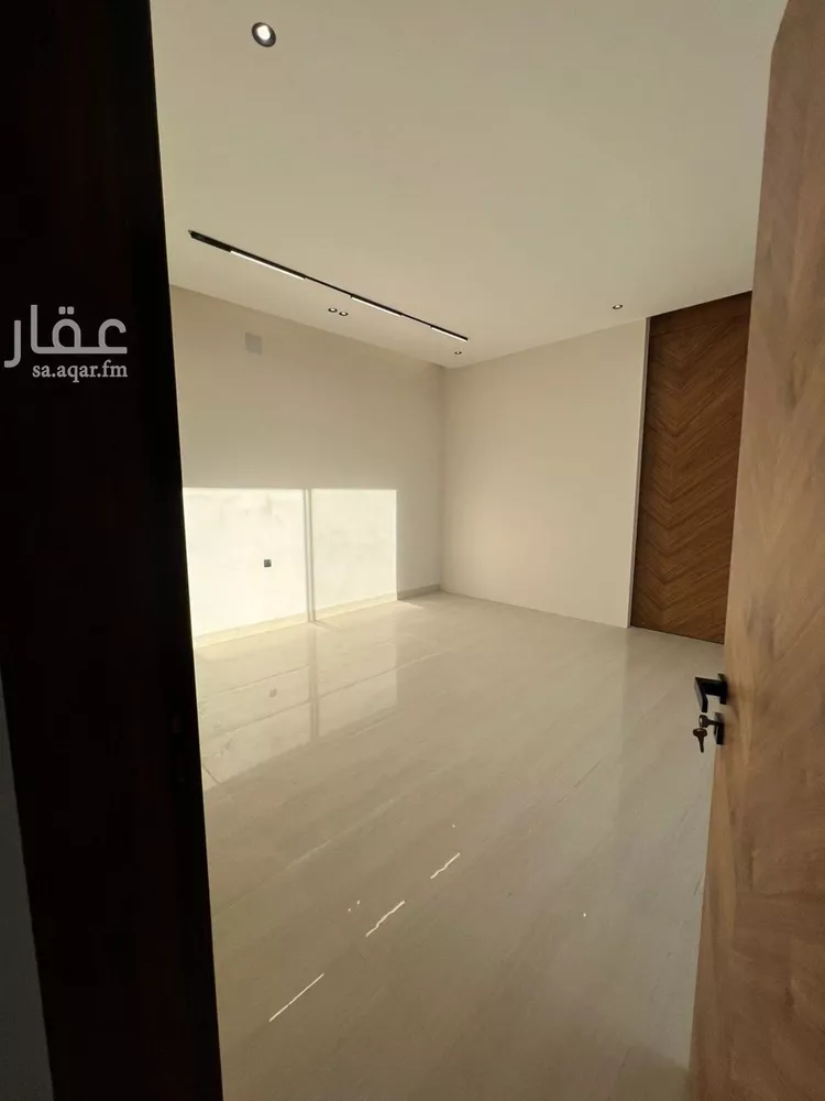 فيلا للبيع في شارع السيل الكبير, حي المهدية, مدينة الرياض, منطقة الرياض 8