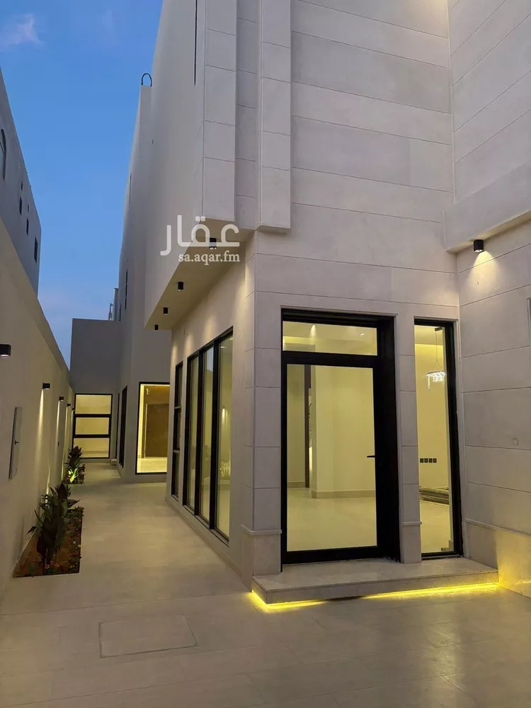 فيلا للبيع في شارع عمر بن يوسف المقرئ, حي المهدية, مدينة الرياض, منطقة الرياض صورة 2