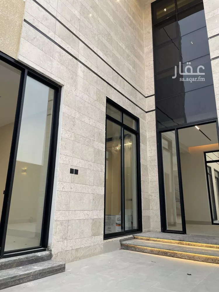 فيلا للبيع في شارع الحافظ بن كثير, حي المهدية, مدينة الرياض, منطقة الرياض صورة 2