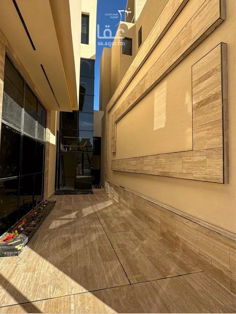 فيلا للبيع في شارع إسماعيل بن أبي الغنائم, حي المهدية, مدينة الرياض, منطقة الرياض صورة 2