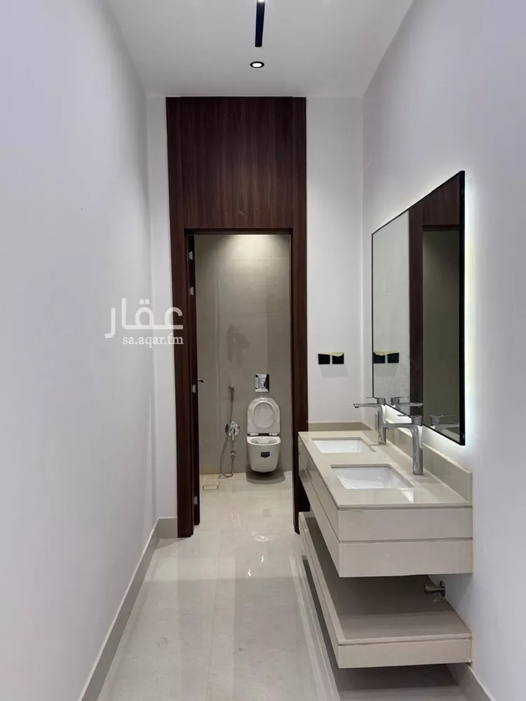 فيلا للبيع في شارع أنس الكناني, حي المهدية, مدينة الرياض, منطقة الرياض صورة 2