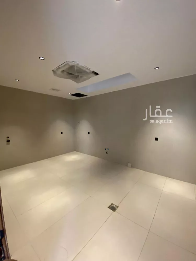 فيلا للبيع في شارع محمد بن هبة الله, حي المهدية, مدينة الرياض, منطقة الرياض صورة 4