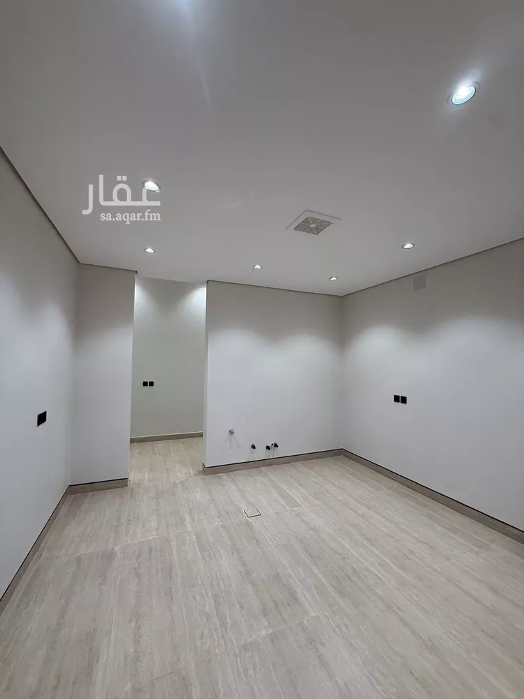 فيلا للبيع في شارع فؤاد محمد عمر توفيق, حي المهدية, مدينة الرياض, منطقة الرياض صورة 5