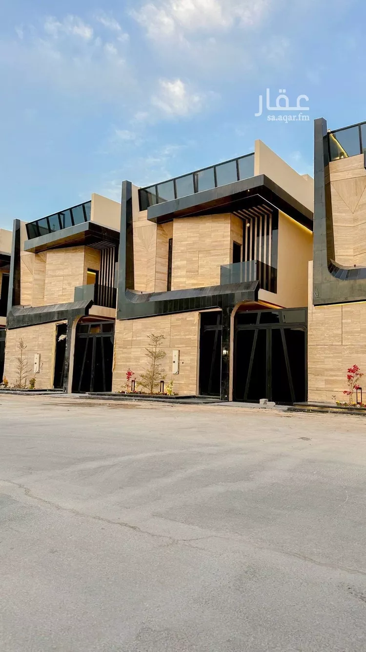 فيلا للبيع في شارع إسماعيل بن أبي الغنائم, حي المهدية, مدينة الرياض, منطقة الرياض 1 صورة