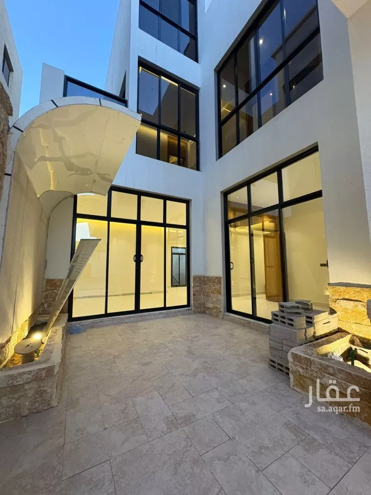 فيلا للبيع في شارع أبي الفضل العليمي, حي المهدية, مدينة الرياض, منطقة الرياض صورة 2