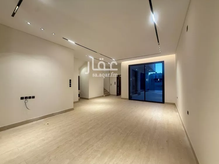فيلا للبيع في شارع السيل الكبير, حي المهدية, مدينة الرياض, منطقة الرياض صورة 4
