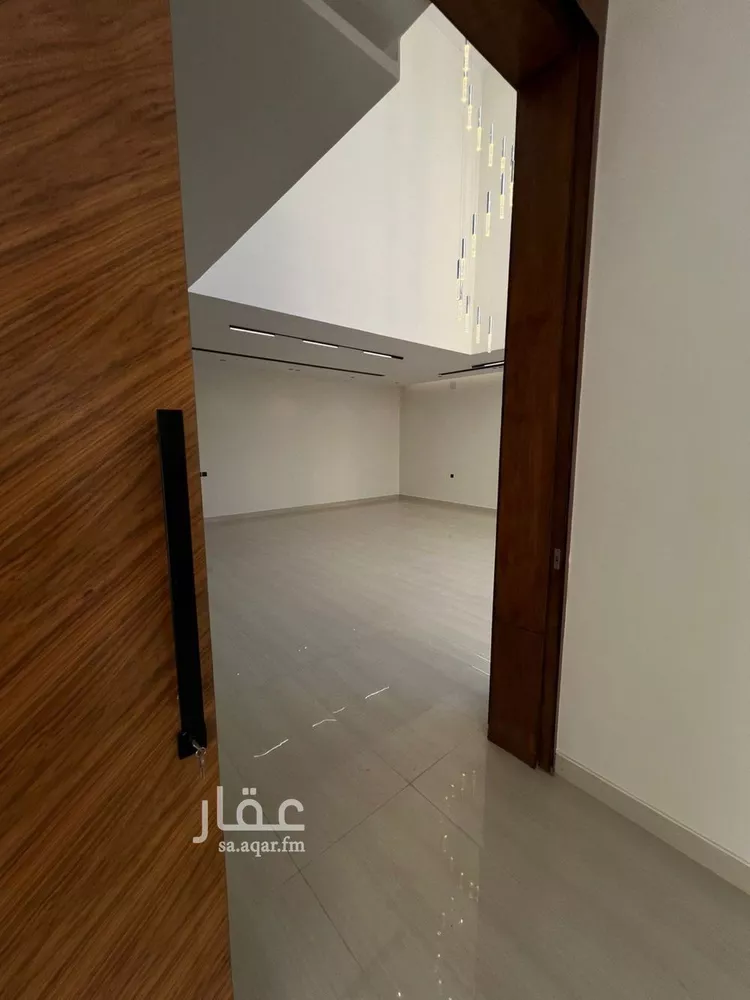 فيلا للبيع في شارع السيل الكبير, حي المهدية, مدينة الرياض, منطقة الرياض 15