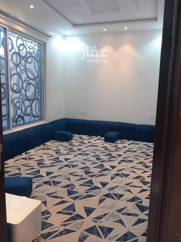 فيلا للبيع في شارع جبل الحسي, حي ظهرة لبن, مدينة الرياض, منطقة الرياض صورة 3