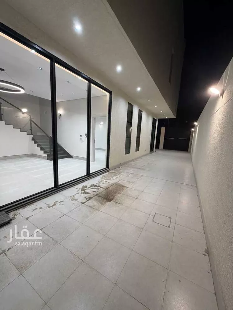 فيلا للبيع في شارع نافع بن صبرة, حي طيبة, مدينة الدمام, المنطقة الشرقية صورة 3