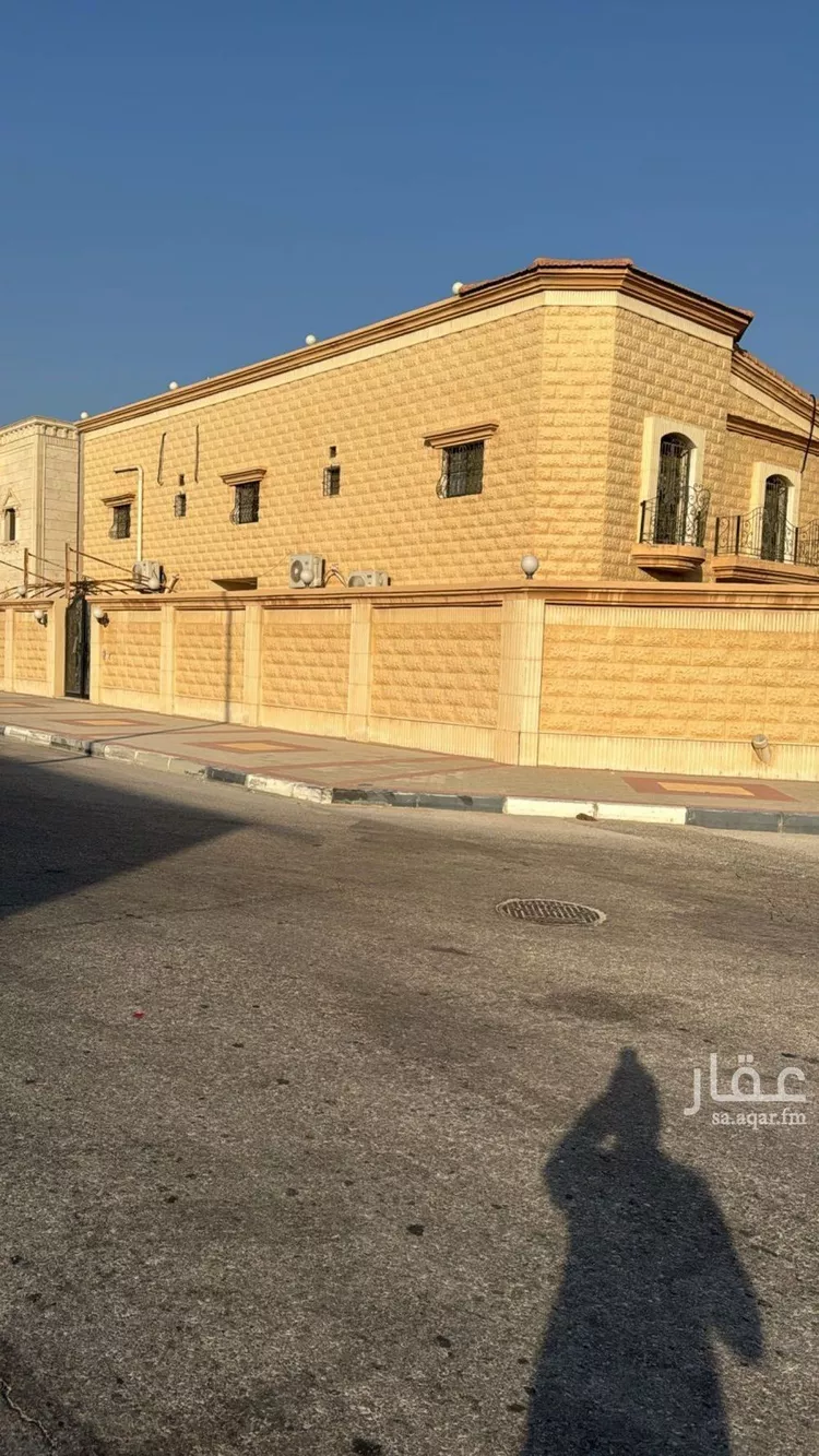 فيلا للبيع في شارع حنظلة ابن الطفيل, حي التحلية, مدينة الخبر, المنطقة الشرقية