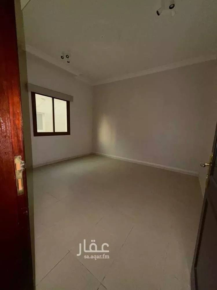 شقة للبيع في شارع صالح بن كيسان ، حي الدوحة الجنوبية ، الظهران ، الدمام