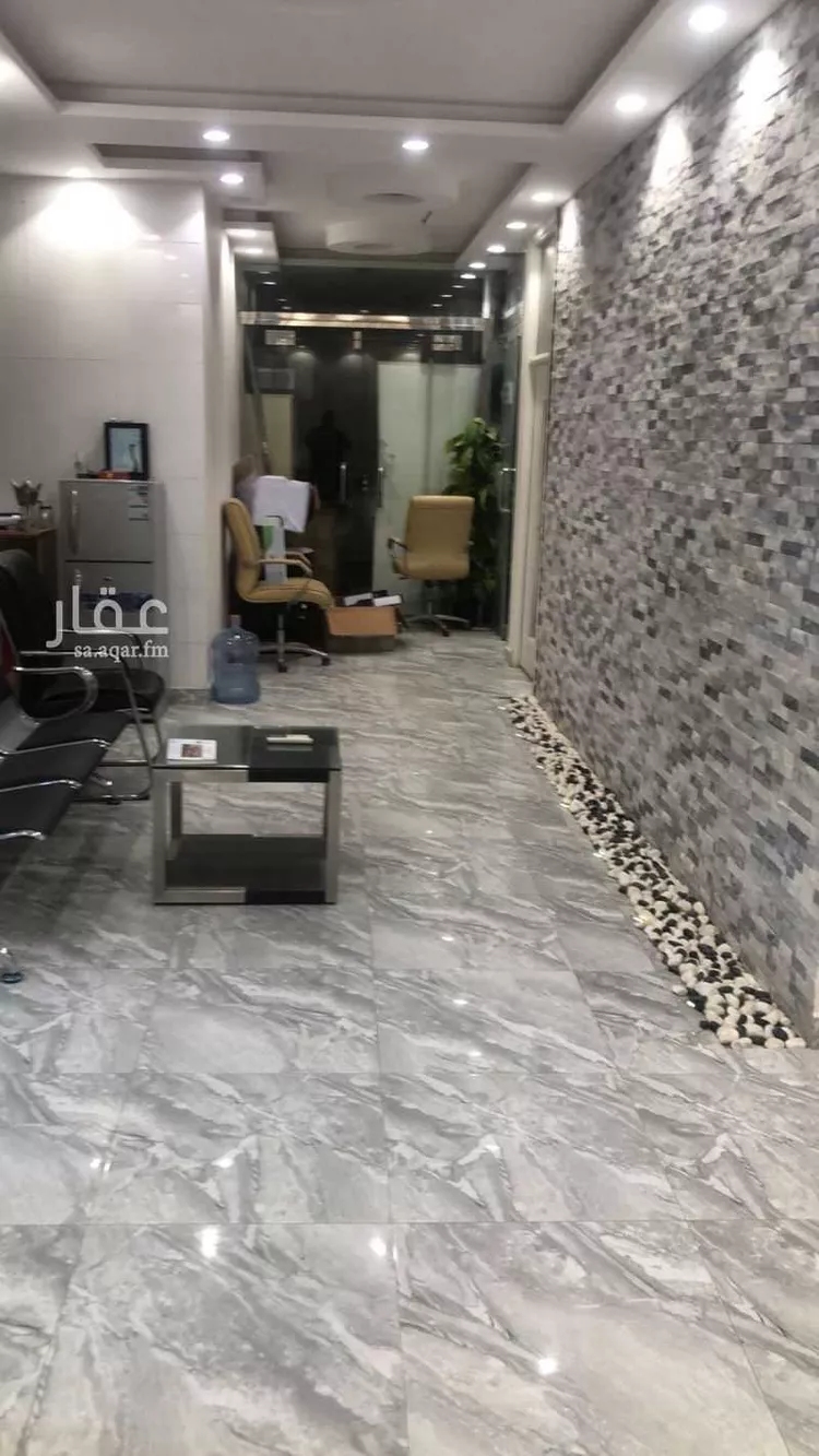 مكتب تجاري للإيجار في شارع الخزنة, حي إشبيلية, مدينة الرياض, منطقة الرياض صورة 3