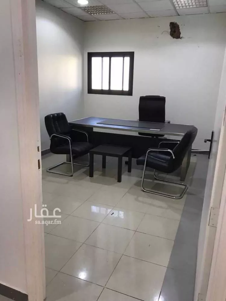 مكتب تجاري للإيجار في شارع الخزنة, حي إشبيلية, مدينة الرياض, منطقة الرياض
