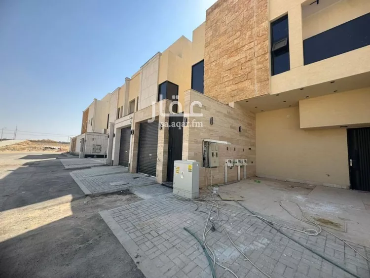 دور للبيع في شارع مافيه اسم , حي الجنادرية, مدينة الرياض, منطقة الرياض صورة 5