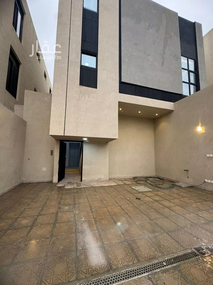 دور للبيع في شارع محمد بن قدامة, حي العارض, مدينة الرياض, منطقة الرياض صورة 5