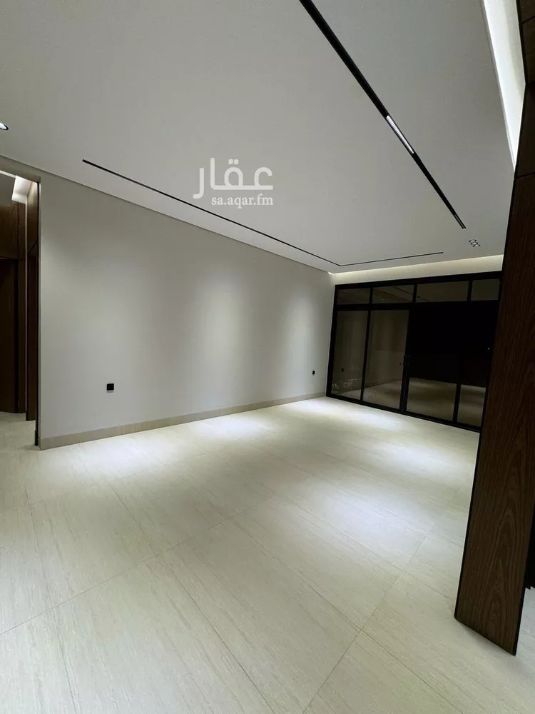 فيلا للبيع في شارع محمد بن عبدالرحمن ريس, حي المهدية, مدينة الرياض, منطقة الرياض صورة 5