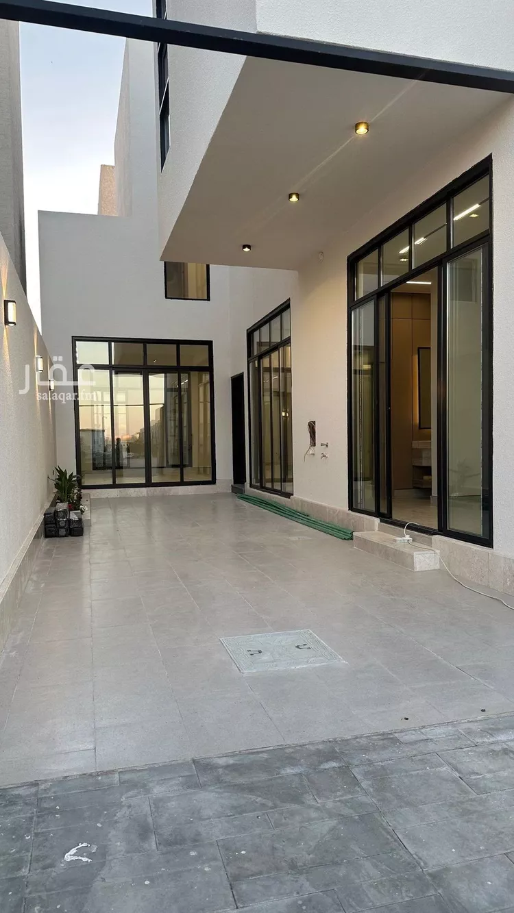 فيلا للبيع في شارع إبراهيم بن محمد الزمزمي, حي المهدية, مدينة الرياض, منطقة الرياض صورة 2