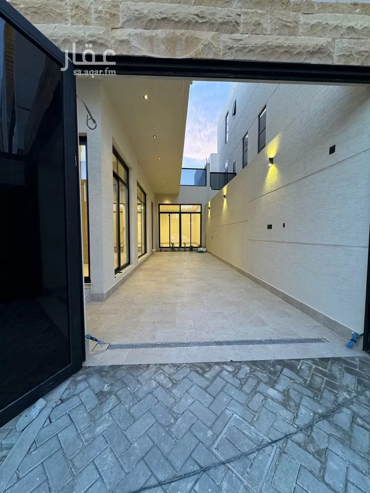 فيلا للبيع في شارع محمد بن هبة الله, حي المهدية, مدينة الرياض, منطقة الرياض صورة 2