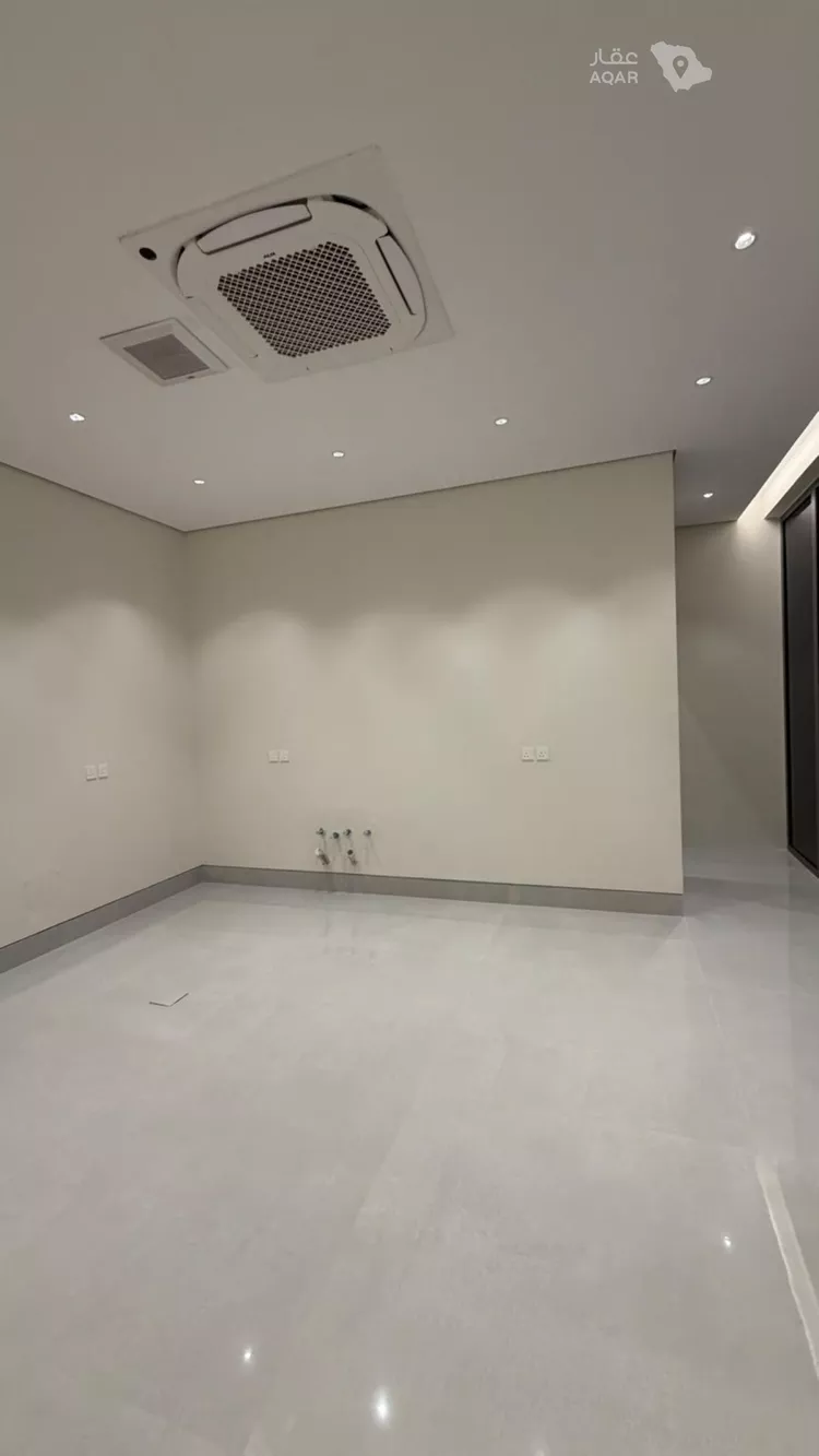 فيلا للبيع في شارع أم عبدالرحمن الصالحي, حي المهدية, مدينة الرياض, منطقة الرياض 9