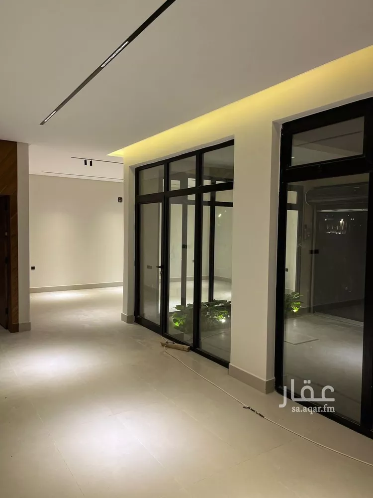 فيلا للبيع في شارع ابي الحسن, حي المهدية, مدينة الرياض, منطقة الرياض صورة 5