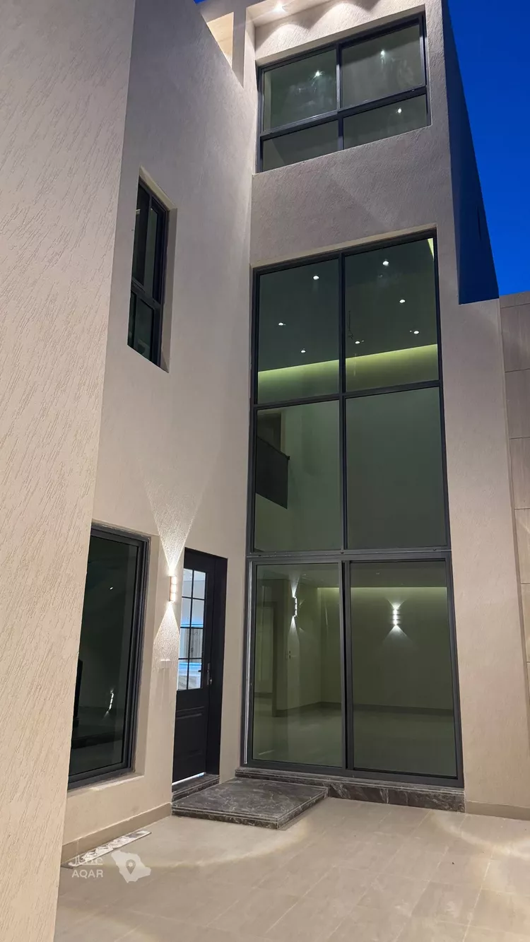 فيلا للبيع في شارع أم عبدالرحمن الصالحي, حي المهدية, مدينة الرياض, منطقة الرياض صورة 4