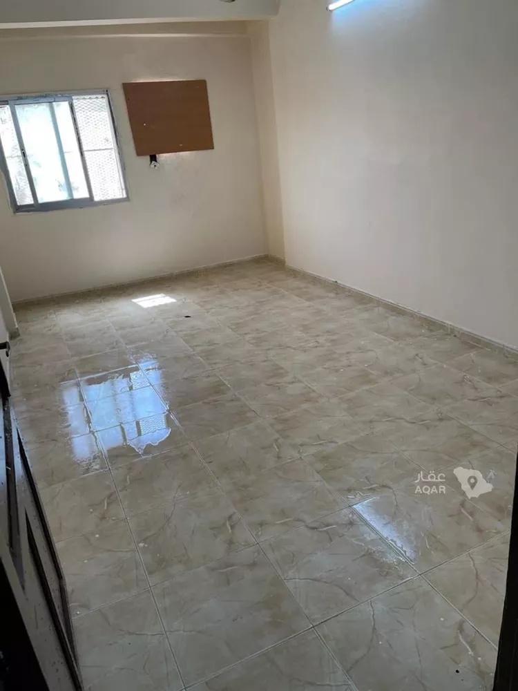 Building for Sale in Medina Urwah 3