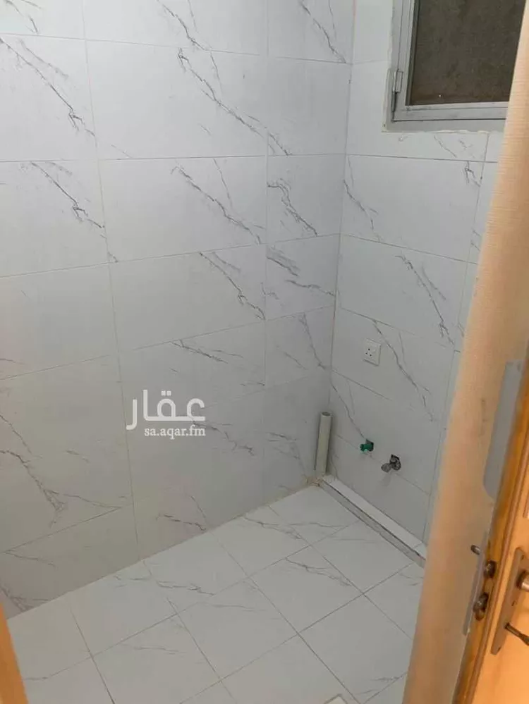 عمارة للبيع في شارع ثادق, حي الزهراء, مدينة الرياض, منطقة الرياض 6