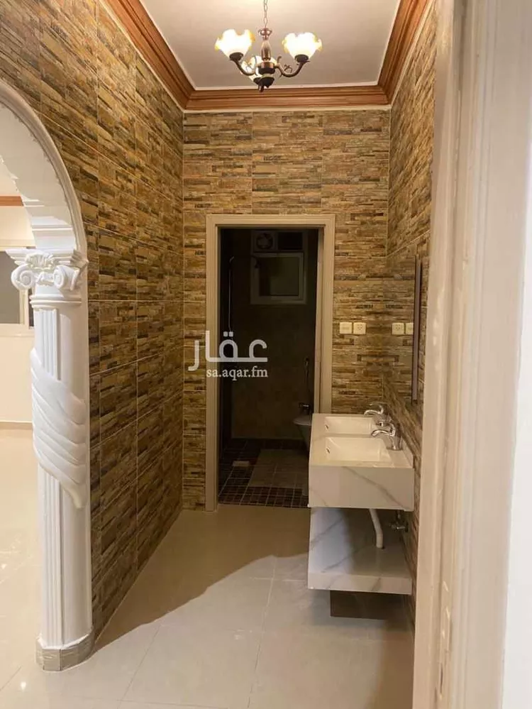 شقة للإيجار في شارع ثادق, حي ظهرة لبن, مدينة الرياض, منطقة الرياض