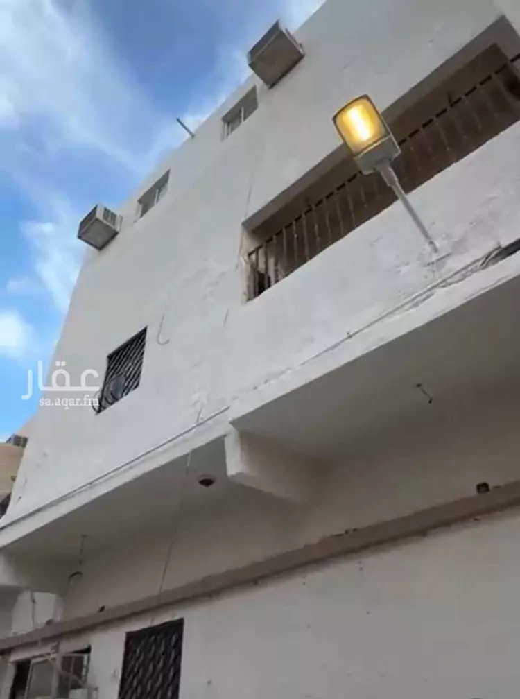 Building for Sale in Riyadh Umm Al Hamam Al Sharqi