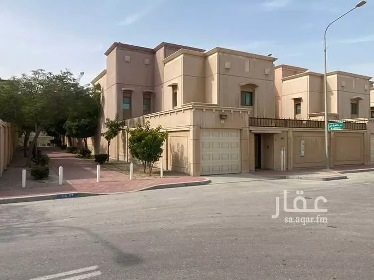 فيلا للبيع في شارع شارع المرسلات, حي جلمودة, مدينة مدينه الجبيل الصناعيه, المنطقة الشرقية صورة 3