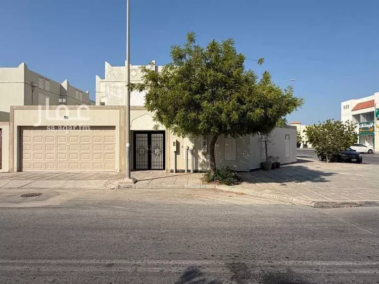 فيلا للبيع في شارع الدرعية 3, حي جلمودة, مدينة مدينه الجبيل الصناعيه, المنطقة الشرقية صورة 2