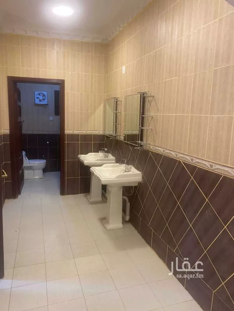 فيلا للبيع في شارع ابي عبدالله الانصاري, حي عكاظ, مدينة الرياض, منطقة الرياض صورة 4