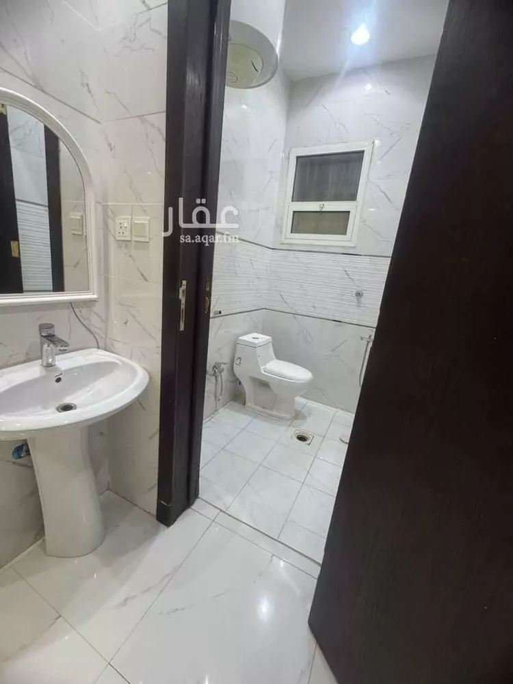 فيلا للبيع في شارع عثمان بن عيسى, حي المهدية, مدينة الرياض, منطقة الرياض صورة 5