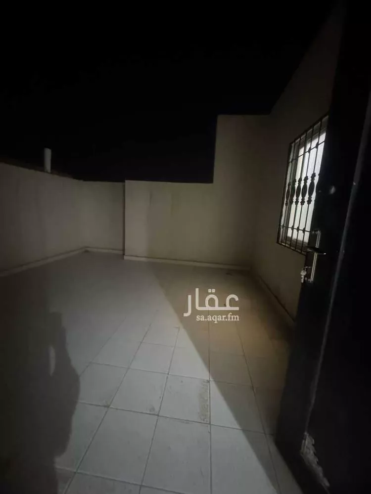 فيلا للبيع في شارع عثمان بن عيسى, حي المهدية, مدينة الرياض, منطقة الرياض صورة 2