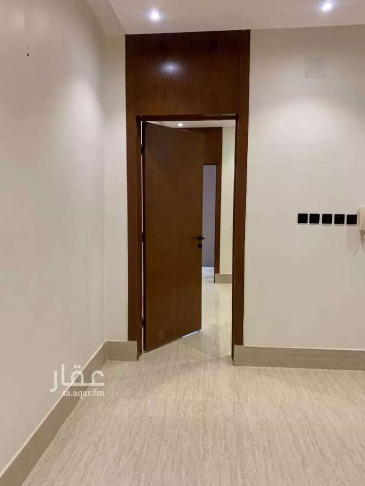 فيلا للإيجار في شارع  محمد ابن لادن, حي العوالي, مدينة الرياض, منطقة الرياض صورة 2