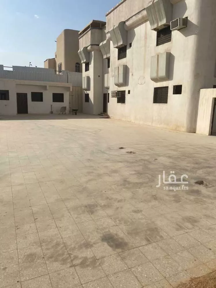 فيلا للبيع في شارع ابي عبدالله الانصاري, حي عكاظ, مدينة الرياض, منطقة الرياض صورة 3