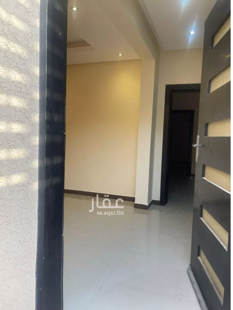 فيلا للبيع في شارع الملك عبدالعزيز ابن عبدالرحمن سعود الفرعي, حي النفل, مدينة الرياض, منطقة الرياض صورة 2